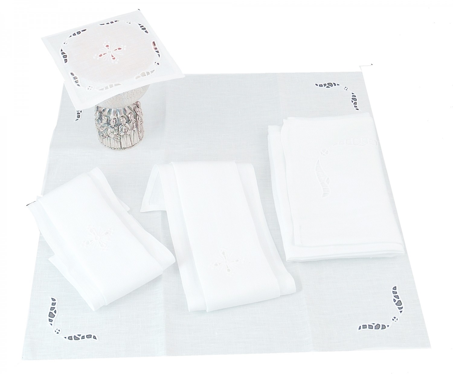 Servizio S.Messa ricamato a mano - servizi s.Messa e Laboratorio Gruppo