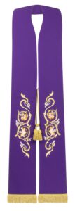Stola Viola ricamo oro volute barocche e fiori